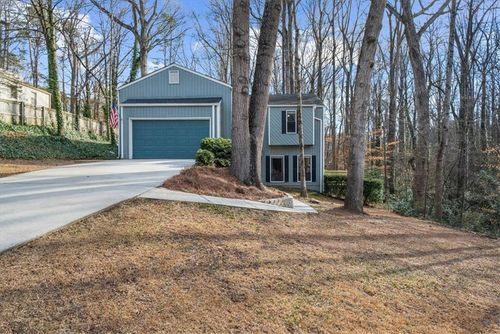 3074 Oak Dr, Marietta, GA, 30066-4136 | Card Image