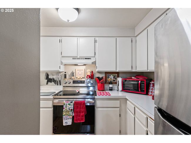 151 Treehill Loop, Condo with 2 bedrooms, 2 bathrooms and null parking in Eugene OR | Image 20