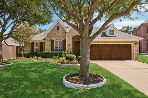 2403 Laguna Ln, Arlington, TX, 76012-5446 | Card Image
