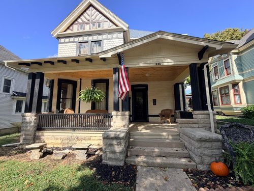 325 Chillicothe Ave, Bellefontaine, OH, 43311-1905 | Card Image