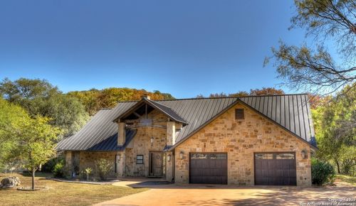 6454 N Us Highway 83, Leakey, TX, 78873-3067 | Card Image