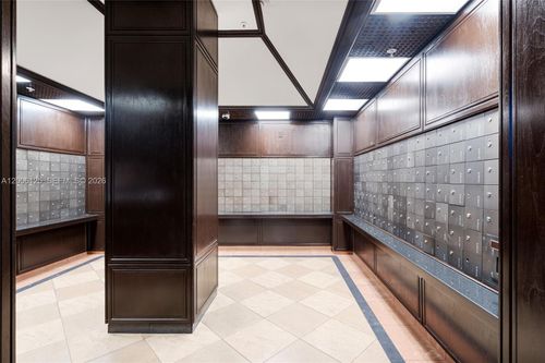 ph2-600 Ne 36th St, Miami, FL, 33137-3929 | Card Image