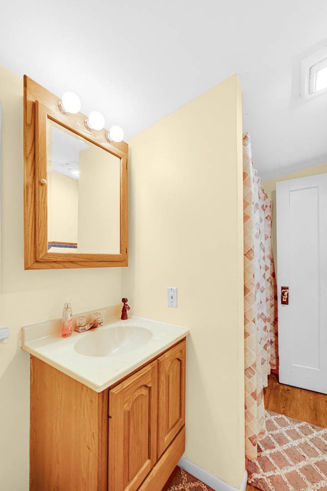 96 Forest Ave, House other with 1 bedrooms, 1 bathrooms and 5 parking in Fox Lake IL | Image 15