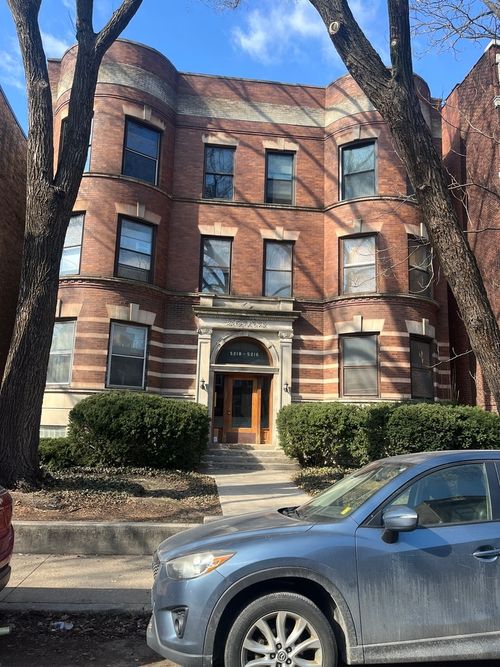 apt-1-5218 S Dorchester Ave, Chicago, IL, 60615-4492 | Card Image