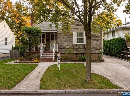 431 Terhune Ave, Paramus, NJ, 07652-5727 | Card Image