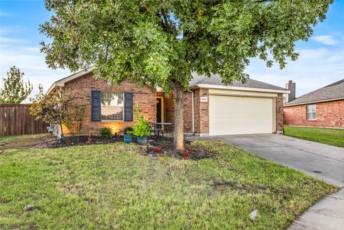 14065 Tanglebrush Trl, Haslet, TX, 76052-3354 | Card Image