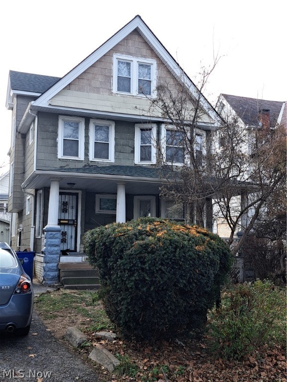 Earlwood Rd, Cleveland, OH 44110