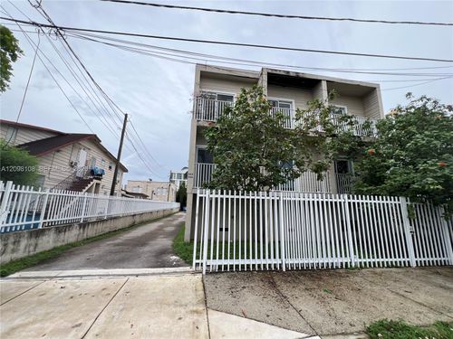 2-446 Sw 3rd St, Miami, FL, 33130-1406 | Card Image