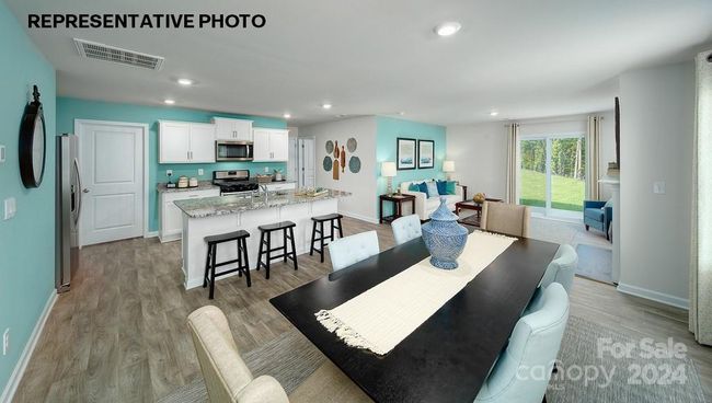 Dining area and Kitchen | Image 7