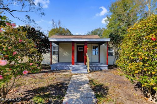 801 Allendale Ave, Gulfport, MS, 39501-1022 | Card Image