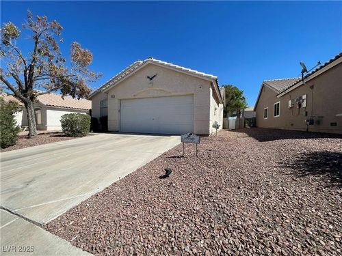 884 Cozy Valley St, Henderson, NV, 89015-6929 | Card Image