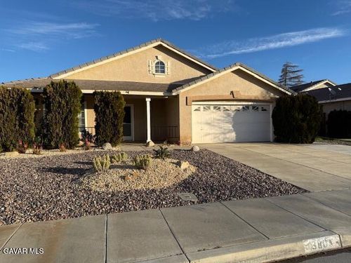 3809 Park Vista Ct, Rosamond, CA, 93560-5912 | Card Image