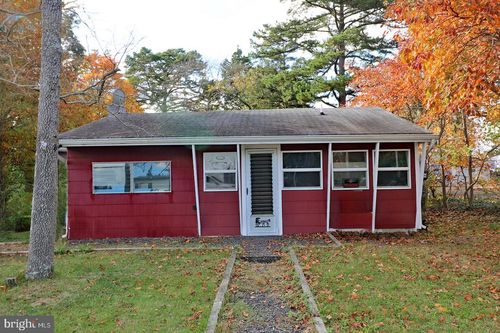 4 Spruce St, Waretown, NJ, 08758-1645 | Card Image