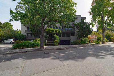 B1 - Palo Alto Avenue, Condo with 1 bedrooms, 1 bathrooms and 1 parking in Palo Alto CA | Image 2