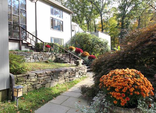 8 Bayberry Rdg Rd, Westport, CT, 06880-1712 | Card Image