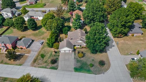 901 Pheasant Cove Dr, Cape Girardeau, MO, 63701-3453 | Card Image