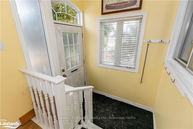 290 Barrie Rd, House other with 3 bedrooms, 2 bathrooms and 5 parking in Orillia ON | Image 4