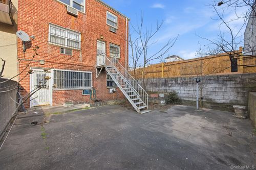 4912 111th St, Corona, NY, 11368-2919 | Card Image