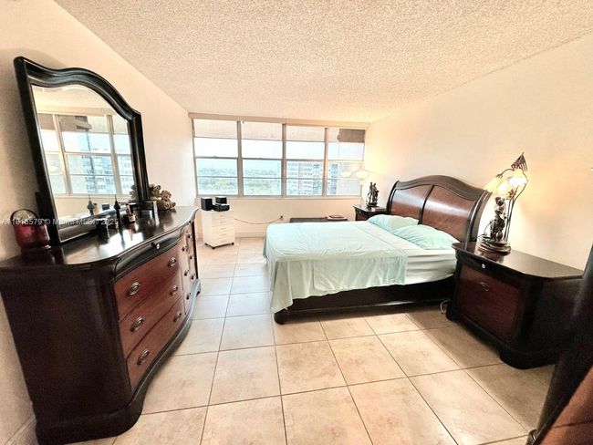 APT-712 - 1100 Saint Charles Pl, Condo with 2 bedrooms, 2 bathrooms and null parking in Pembroke Pines FL | Image 17