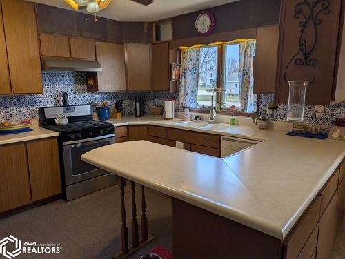 413 1st St N, Rockwell, IA, 50469-1002 | Card Image