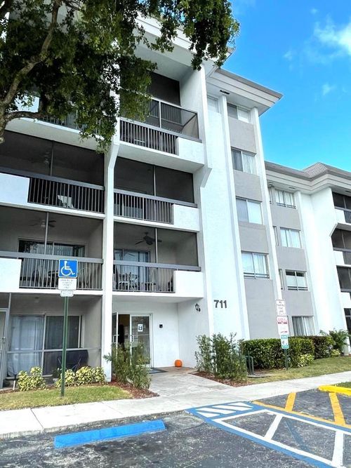 305-711 N Pine Island Rd, Plantation, FL, 33324-1319 | Card Image