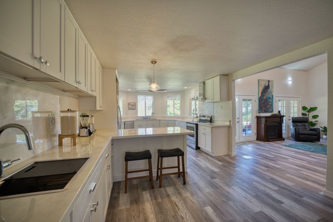W - 699 Kulaloa Rd, Home with 4 bedrooms, 3 bathrooms and null parking in HILO HI | Image 18