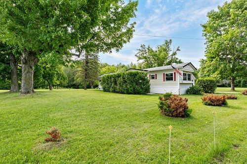 961 Truck Rte, Alburgh, VT, 05440-9106 | Card Image