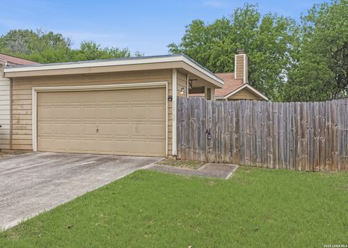 11739 Spring Club Dr, San Antonio, TX, 78249-2672 | Card Image