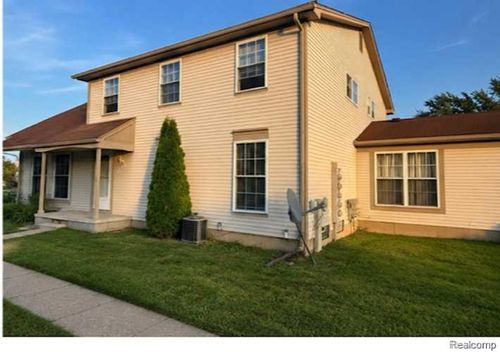 35304 Tall Oaks Dr, Sterling Heights, MI, 48312-3630 | Card Image