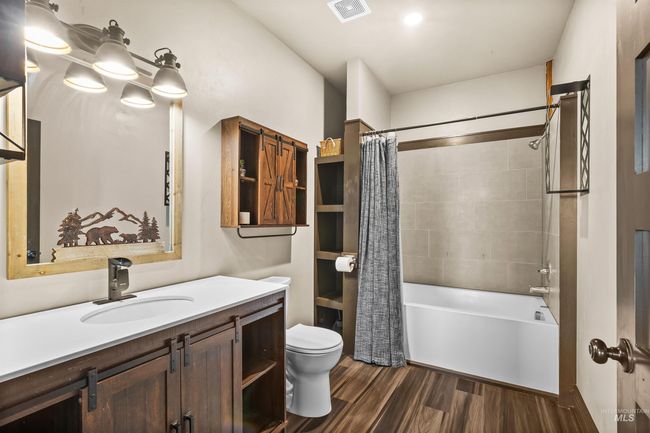 520 Valley View Dr, House other with 5 bedrooms, 4 bathrooms and null parking in Lenore ID | Image 14