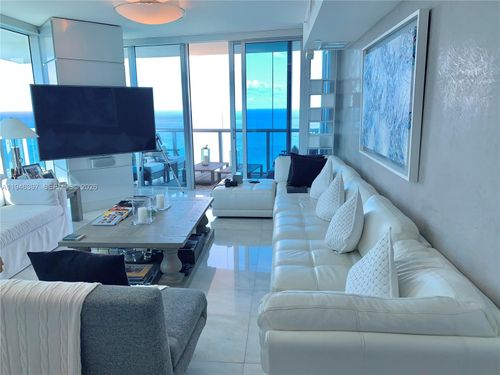 3808-17001 Collins Ave, Sunny Isles Beach, FL, 33160-4314 | Card Image