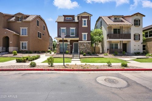 2109 E Fraktur Rd, Phoenix, AZ, 85040-3451 | Card Image