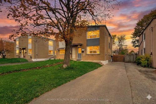 783 Birchmount Rd, Scarborough, ON, M1K1R7 | Card Image