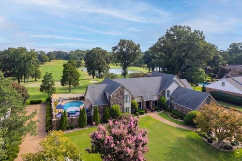 8332 Countrywood Fwy, Cordova, TN, 38016-4528 | Card Image