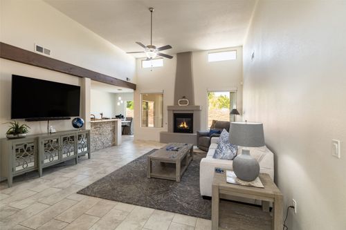 43 Bosquecillo, Santa Fe, NM, 87508-1474 | Card Image