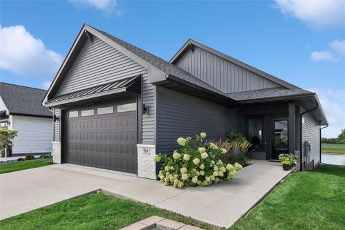769 Clover Hill Dr, North Liberty, IA, 52317-2337 | Card Image