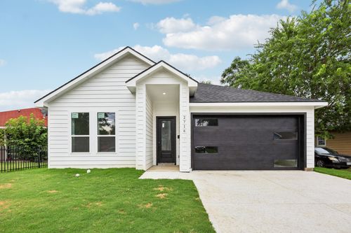 2716 E 12th St, Fort Worth, TX, 76111-1003 | Card Image