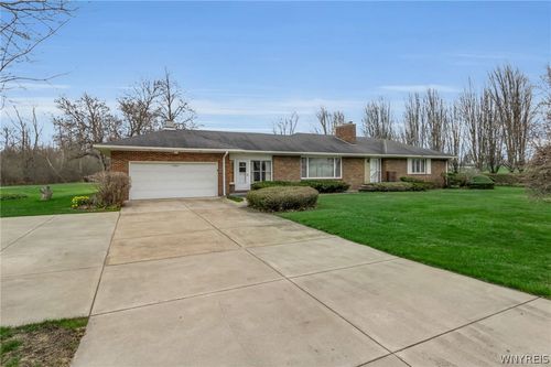 5153 Lake Shore Rd, Hamburg, NY, 14075-5722 | Card Image