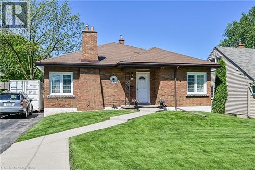 192 Ewen Rd, Hamilton, ON, L8S3C9 | Card Image