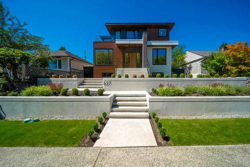 {{alt}} | Card Image