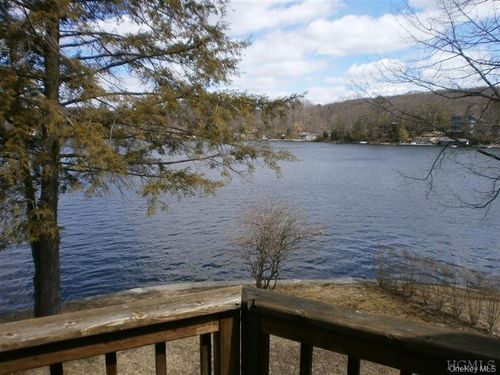 96 Dunderberg Rd, Putnam Valley, NY, 10579-2111 | Card Image