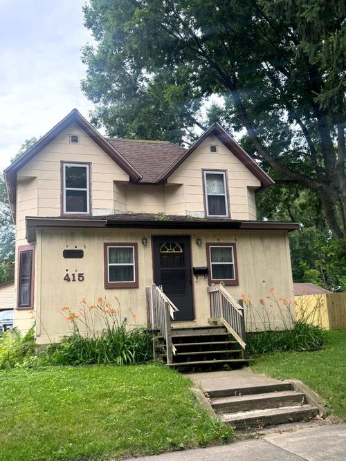 415 Chestnut Ave, Owatonna, MN, 55060-2104 | Card Image