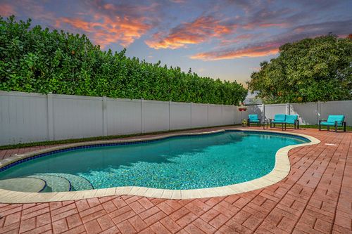 10090 Sw 16th Pl, Davie, FL, 33324-7408 | Card Image