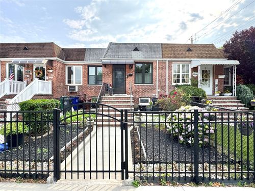 63 74th St, Middle Village, NY, 11379-1814 | Card Image