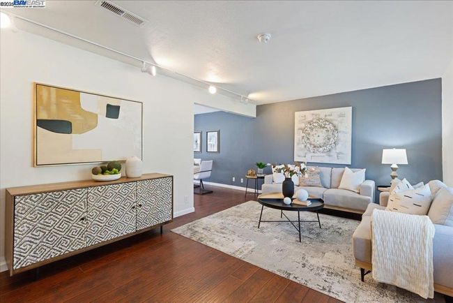 Living Room | Image 5