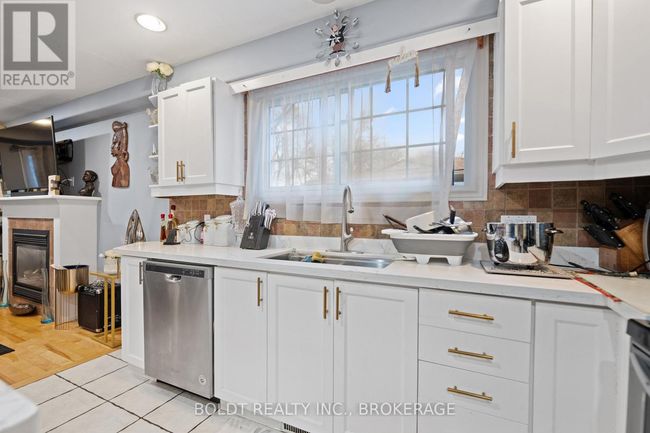 5032 Heather Ave, House other with 6 bedrooms, 4 bathrooms and 6 parking in Niagara Falls ON | Image 12