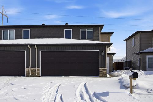 4304 Estate Dr S, Fargo, ND, 58104-3318 | Card Image