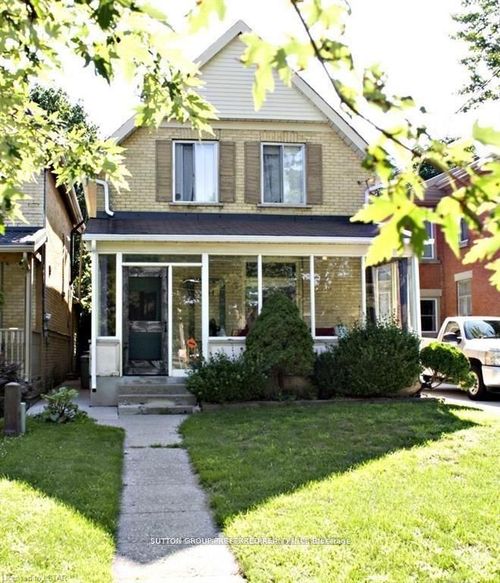 681 Colborne St, London, ON, N6A3Z4 | Card Image