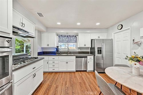 511 Pepper Tree Dr, Brea, CA, 92821-3315 | Card Image