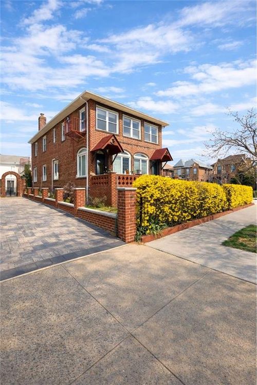 3923 Avenue R, Brooklyn, NY, 11234-4328 | Card Image